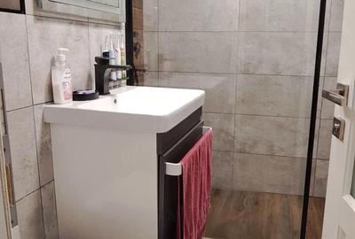 Apartament cu 3 camere decomandat în Central - 4