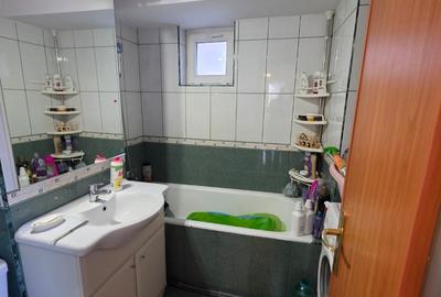 Apartament cu 4 camere semidecomandat în P-ța Gorjului - 2