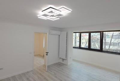 Apartament cu 2 camere semidecomandat, mobilat în Cișmigiu