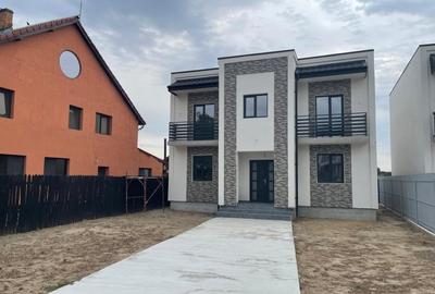 Casa noua P+1 cu teren de 324mp si toate utilitatile la Braniste/Podari