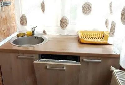 Inchiriez ap 2 cam, decomandat, central, zona linistita - 9