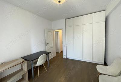 Apartament cu 3 camere semidecomandat, mobilat în Unirii