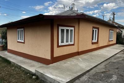 Casă cu 3 camere în Exterior Vest