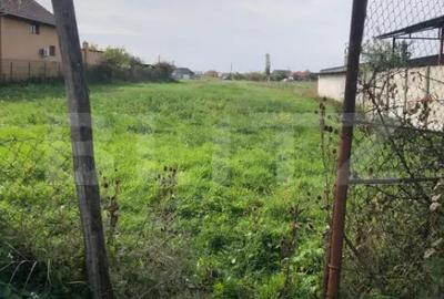 Teren de 3321 mp, în Cloșca