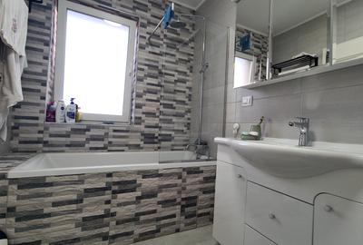 Duplex cu 8 camere cu Canalizare în Stupini - 10