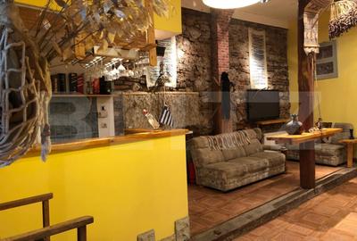 Casa cu doua corpuri, Zarnesti, pretabil pensiune sau casa de familie - 10