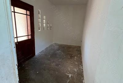 Casă cu 4 camere cu Teren 766 Mp în Geoagiu - 1