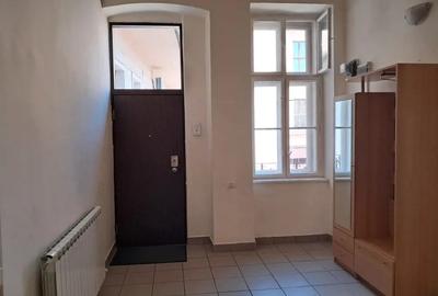 Vand apartament in casa situat ultracentral - 2