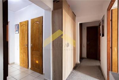 Apartament 3 camere de vanzare zona Micalaca - 6