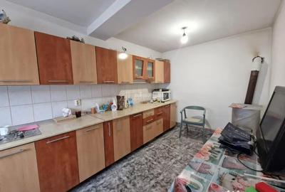 Casă cu 2 camere cu Teren 3924 Mp în Central - 3