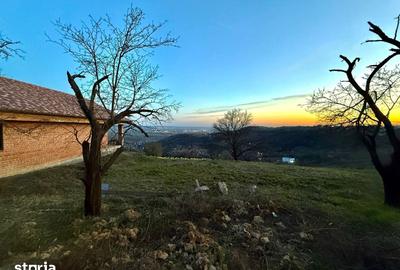 Teren de 1100 mp, în Central - 4