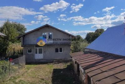 Casă cu 2 camere cu Teren 1240 Mp în Girov - 5