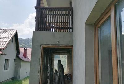 Casă cu 3 camere în Frumosu - 4