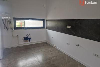 Duplex cu 3 camere cu Canalizare în Moșnița Nouă - 2