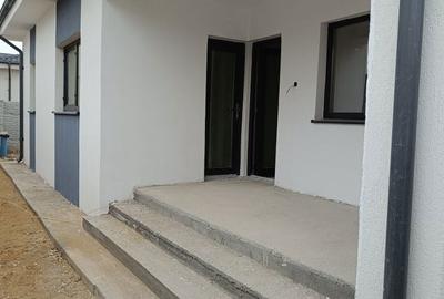 Casă cu 3 camere în Central - 8