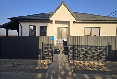 Casă individuală cu 3 camere cu Canalizare în Bucium - 2