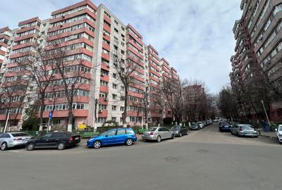 Apartament cu 3 camere decomandat în Berceni - 1