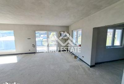 Casă cu 4 camere cu Teren 600 Mp în Sadu - 17