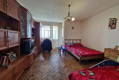 Str. Brasov - vis-a-vis de Plaza, vanzare garsoniera - 2