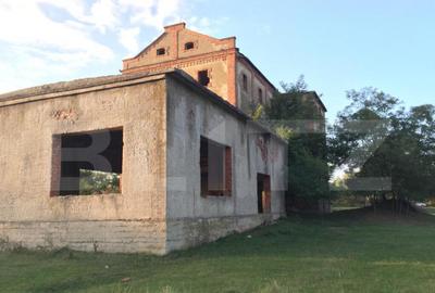 Teren de 25383 mp, în Central - 6