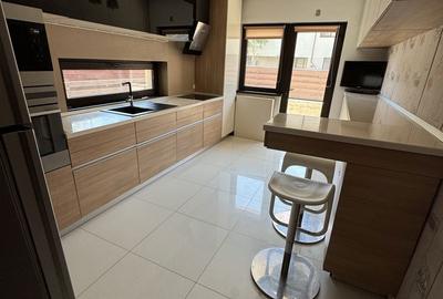 Casă cu 4 camere în Central - 8