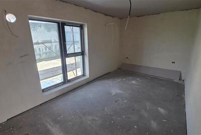 Casă cu 4 camere cu Canalizare în 1 Decembrie 1918 - 1