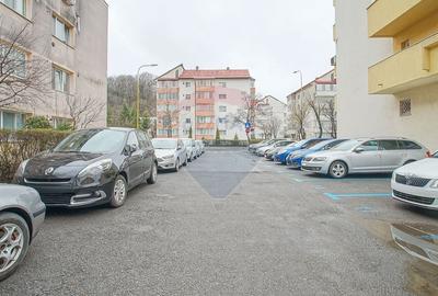 Garsonieră decomandată în Noua - 9