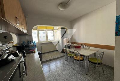 Apartament 3 camere 64 mp mobilat si utilat zona Vasile Aaron - 1