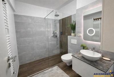 Apartament cu 2 camere decomandat în Tractorul