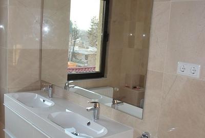 Apartament cu 3 camere în Primăverii