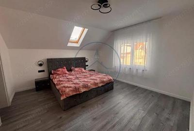 Casă cu 4 camere cu Teren 400 Mp în Central - 1