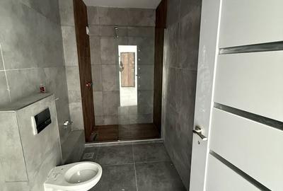 Apartament cu 2 camere în Km 4 - 8