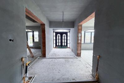 Casă individuală cu 6 camere cu Teren 1077 Mp în Bran - 10