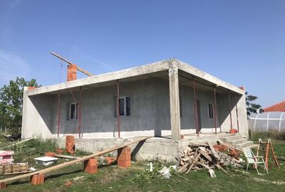 Casă cu 3 camere cu Teren 1000 Mp în Ianova - 1