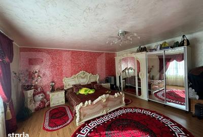 Casă cu 6 camere cu Teren 40 Mp în Central