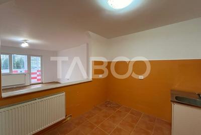 Garsoniera de vanzare etaj intermediar 45 mpu balcon inchis in Sibiu - 2