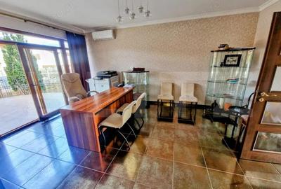 Casă cu Teren 1223 Mp în Central - 12