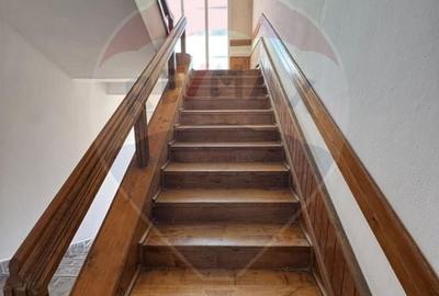 Spațiu comercial, de 320 mp, în Central - 6