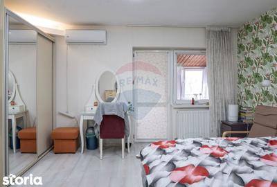 Casă cu 8 camere cu Teren 950 Mp în Chiajna - 2