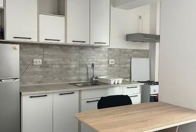 Apartament cu 2 camere decomandat, mobilat în Tractorul - 7