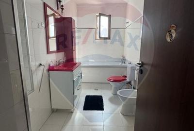 Casa / Vila cu 6 camere de vanzare - 32