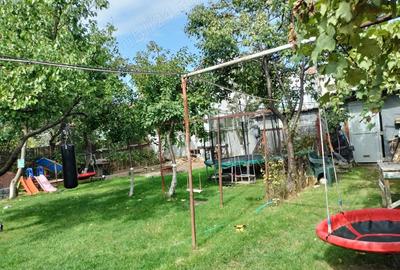 Proprietar vand casa individuala cu curte comuna, compusa din 3 camere, situata in zona Mehala - 2