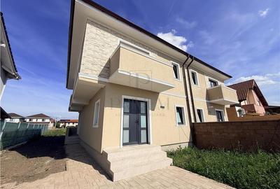 Duplex cu 4 camere cu Canalizare în Moșnița Nouă - 1