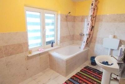 Casă cu 5 camere cu Teren 643 Mp în Nicolae Bălcescu - 4