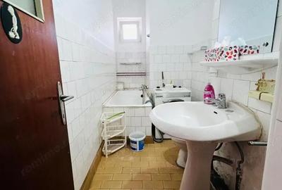 Apartament cu 2 camere decomandat, mobilat în Dacia