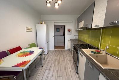 Apartament cu 2 camere decomandat, mobilat în Radu Negru - 3