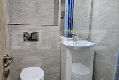 Apartament cu 3 camere, 77 mp, zona Micro 17 - 12