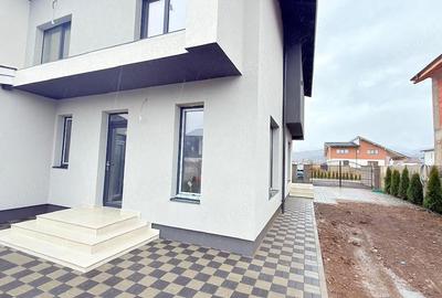 Casă cu Teren 511 Mp în Cristian - 1