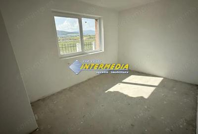 Casă cu 4 camere cu Teren 504 Mp în Micești - 16