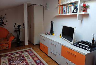 Garsonieră decomandată în Central - 9